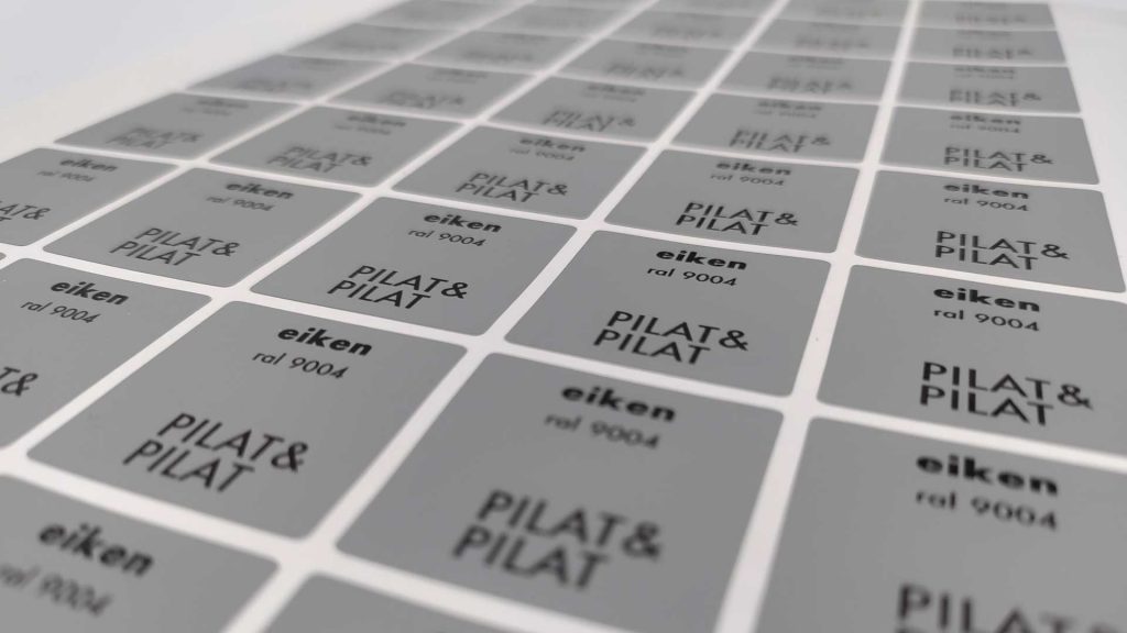 Matgrijs stickers op maat